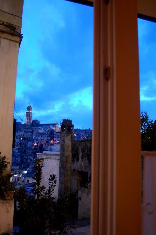 La Corte Degli Agostiniani Apartment Matera Bagian luar foto