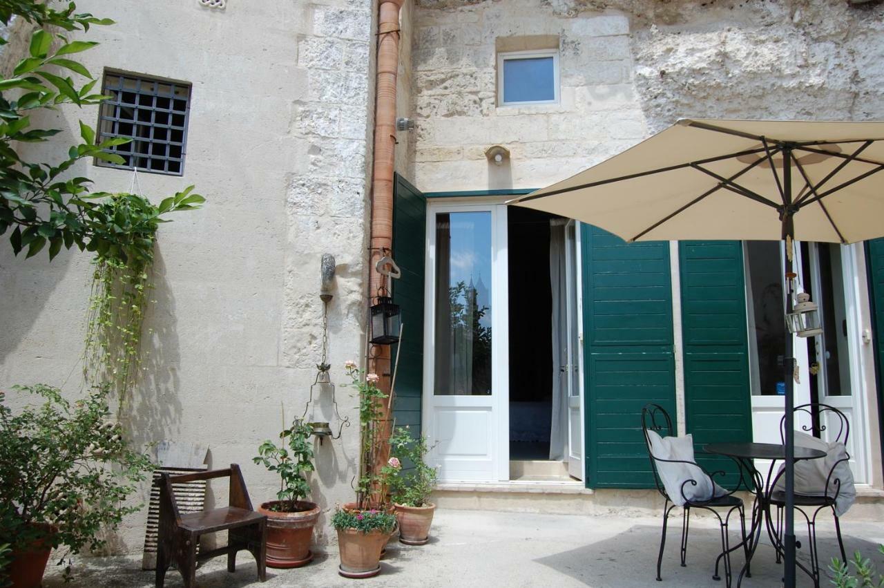 La Corte Degli Agostiniani Apartment Matera Bagian luar foto