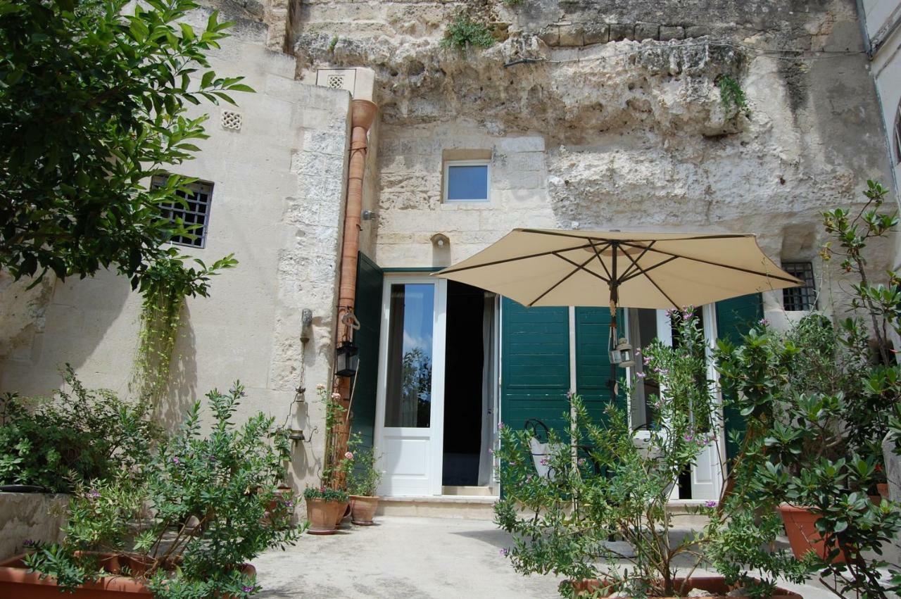 La Corte Degli Agostiniani Apartment Matera Bagian luar foto